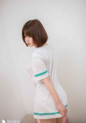 公车强行挺进小雪的身体视频_HD完整视频观看